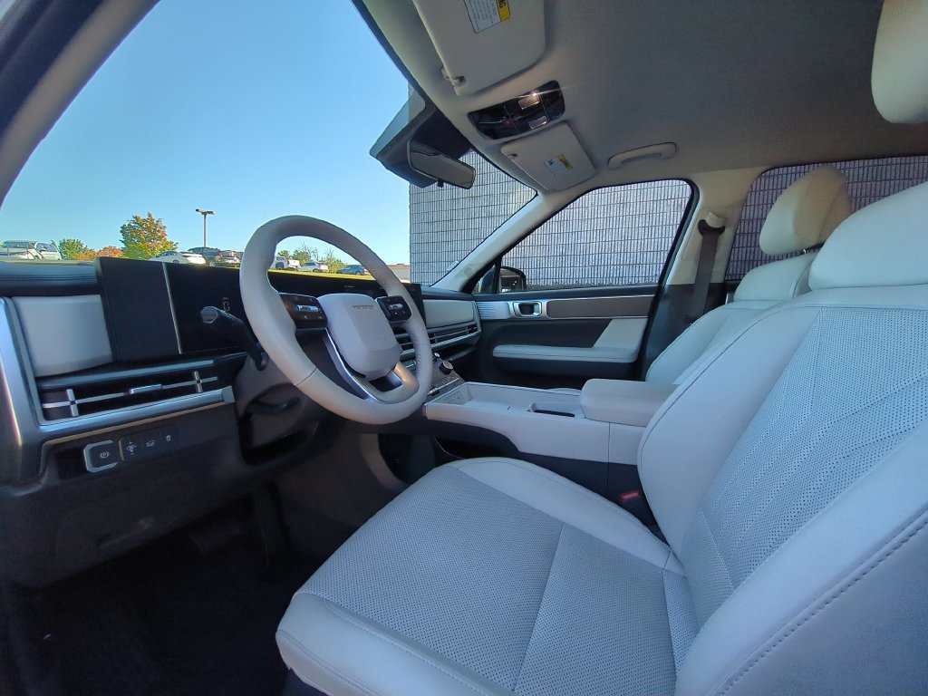 Used 2026 Hyundai Santa Fe SEL FWD image 15
