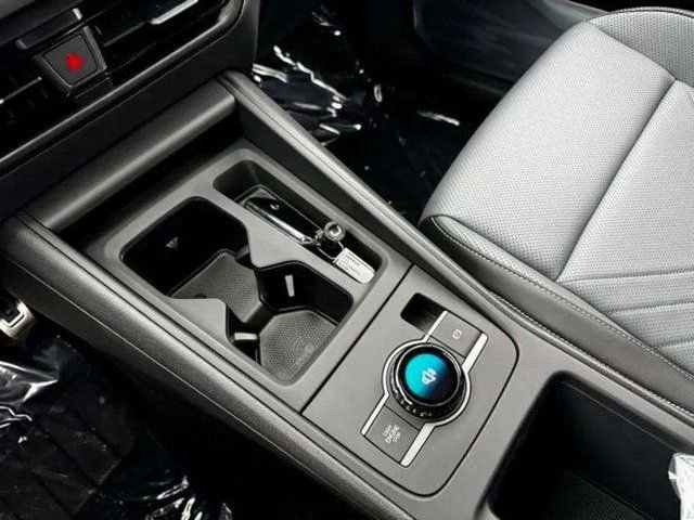 New 2026 Volkswagen Tiguan SE R-Line image 19