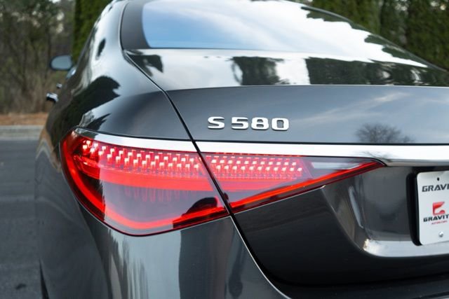 Used 2021 Mercedes-Benz S 580 4MATIC Sedan w/ AMG Line image 16