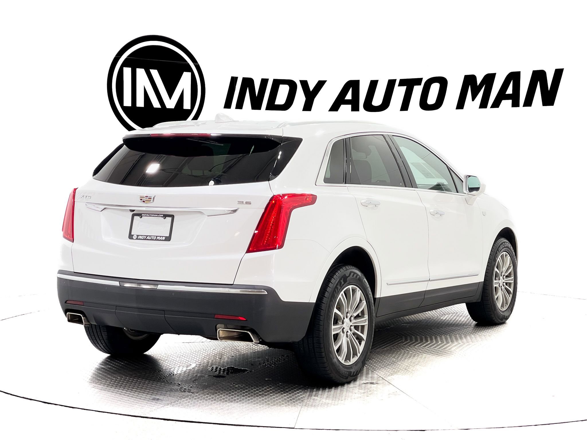 Used 2017 Cadillac XT5 Luxury w/ Driver Awareness Package image 4