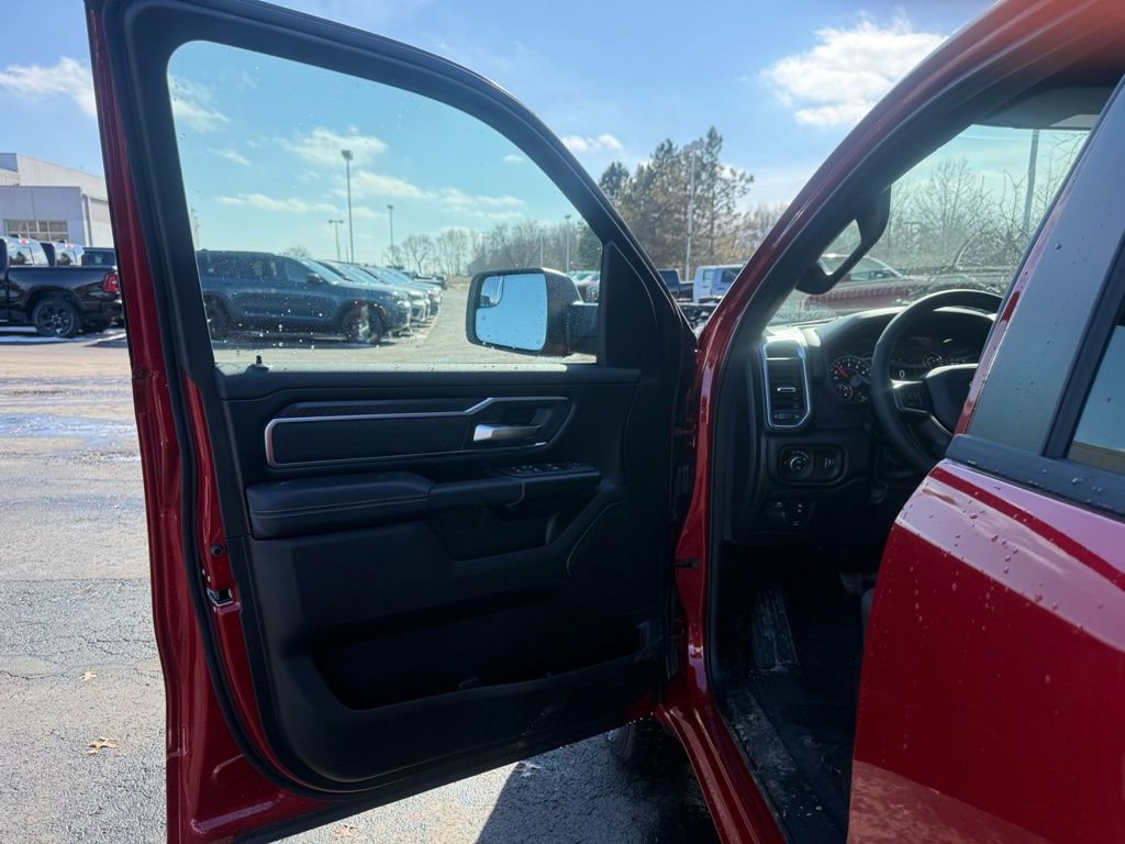 New 2026 RAM 1500 4x4 Crew Cab image 61