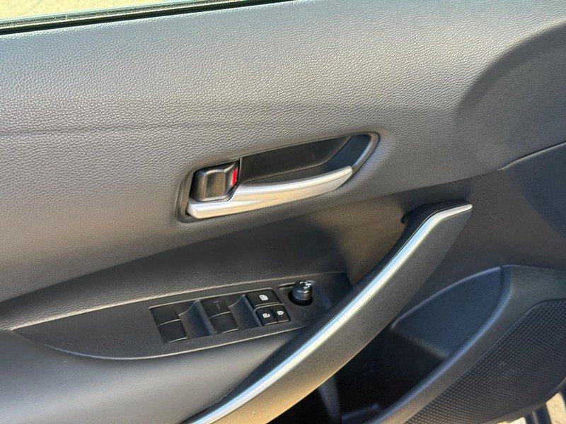 Used 2024 Toyota Corolla SE w/ SE Convenience Package FWD image 18