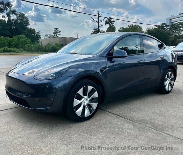 Used 2023 Tesla Model Y AWD image 12