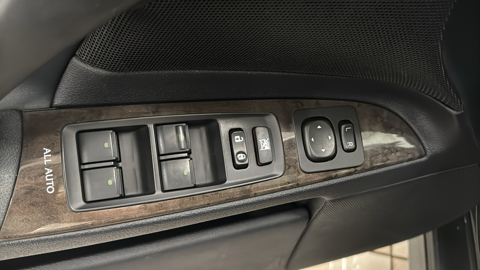 Used 2011 Lexus IS 250 AWD w/ Premium Pkg Value Edition image 20