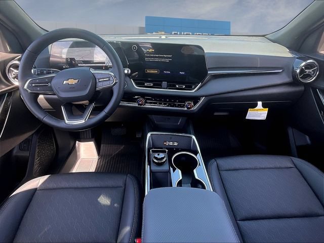 New 2027 Chevrolet Equinox LT w/ Convenience Package II FWD image 5
