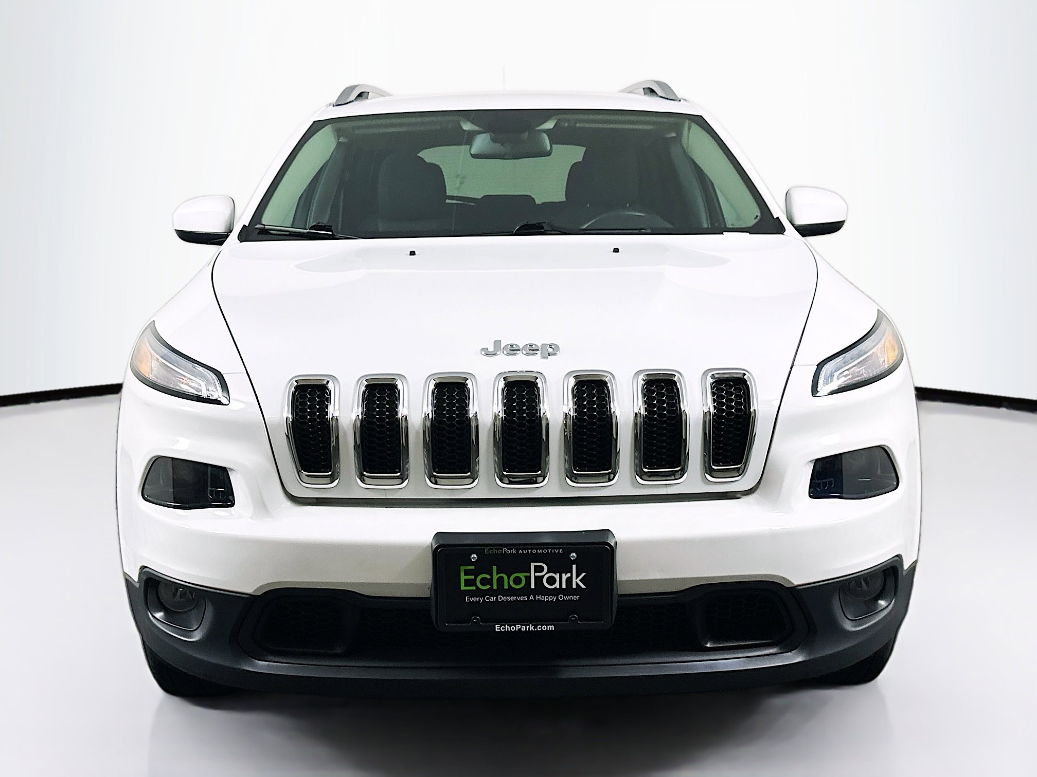 Used 2017 Jeep Cherokee Latitude image 2