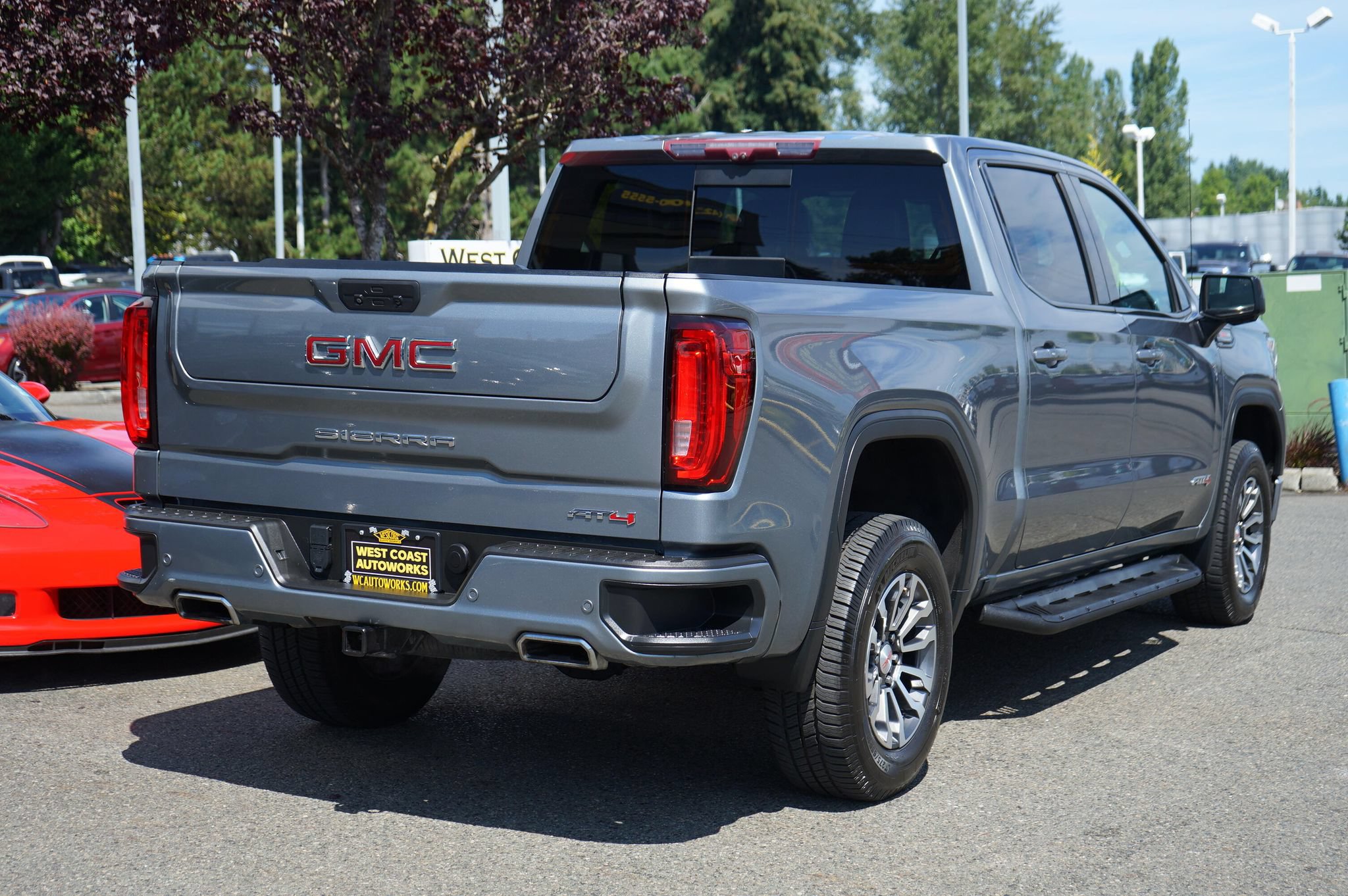 Used 2020 GMC Sierra 1500 AT4 w/ AT4 Premium Package AWD/4WD image 6