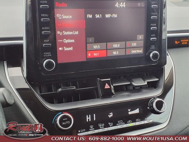 Used 2020 Toyota Corolla LE FWD image 25