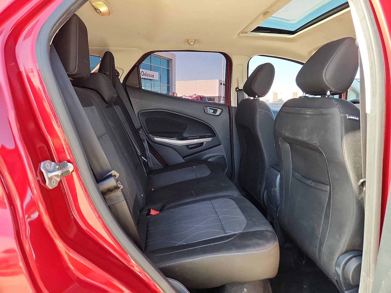 Used 2021 Ford EcoSport SE w/ SE Convenience Package FWD image 14