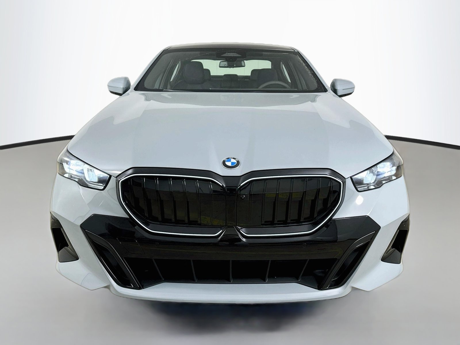 New 2027 BMW 530i xDrive w/ M Sport Package AWD/4WD image 2