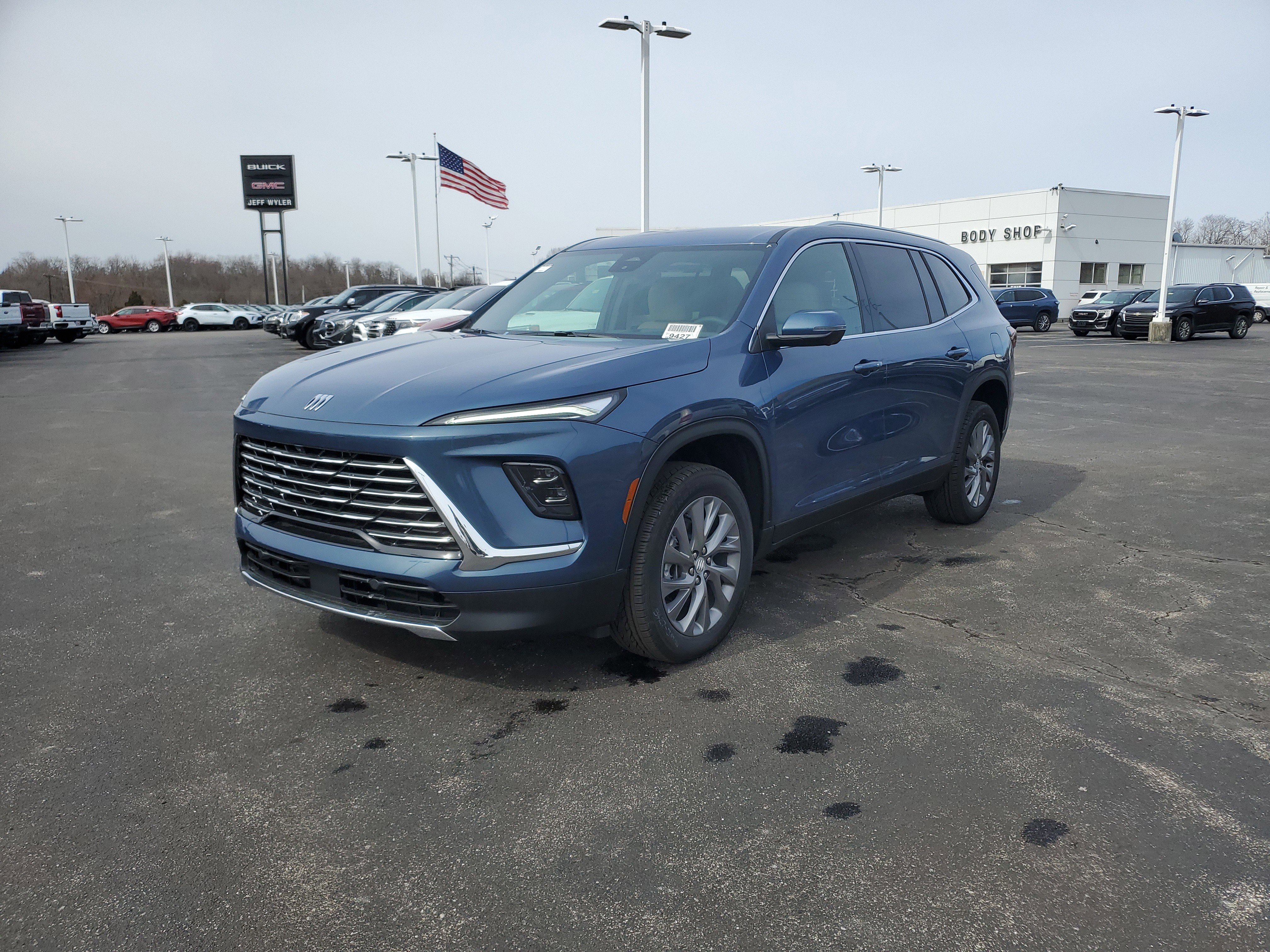 New 2026 Buick Enclave Preferred w/ Power Package image 9