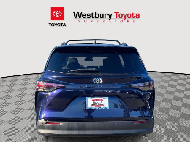Certified 2025 Toyota Sienna XLE w/ XLE Plus Package FWD image 7