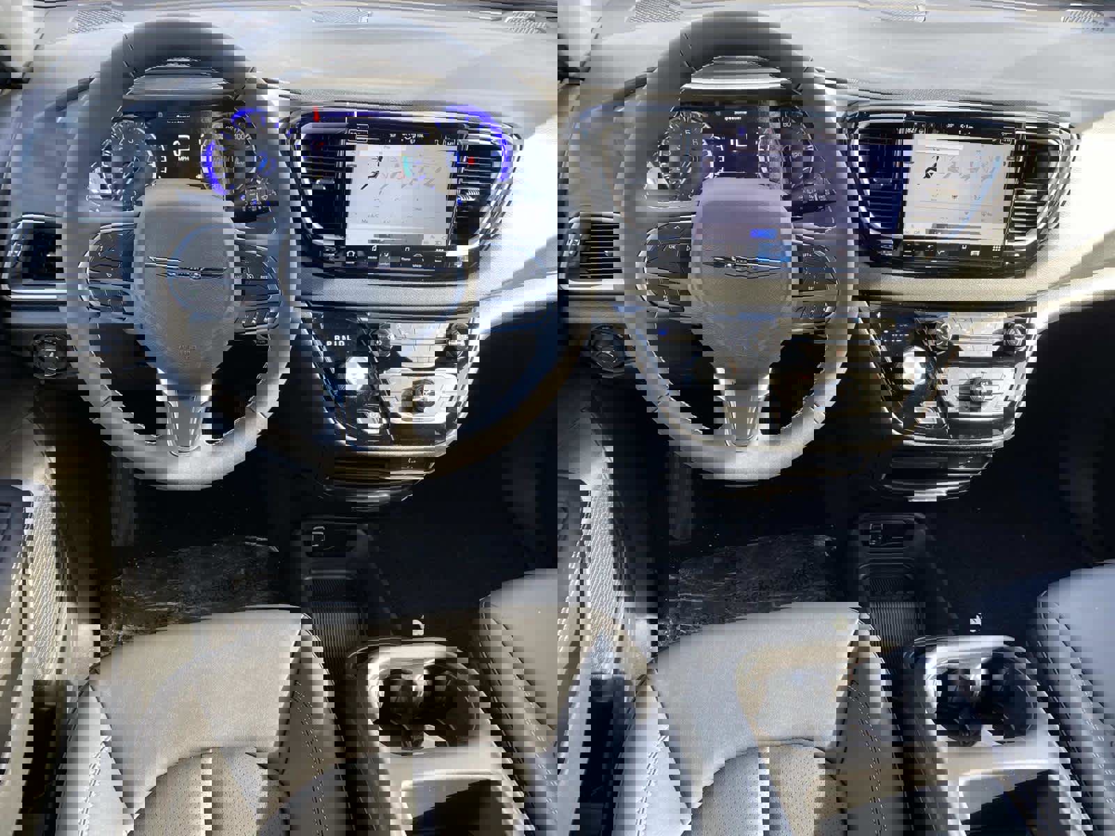 New 2026 Chrysler Voyager LX FWD image 8