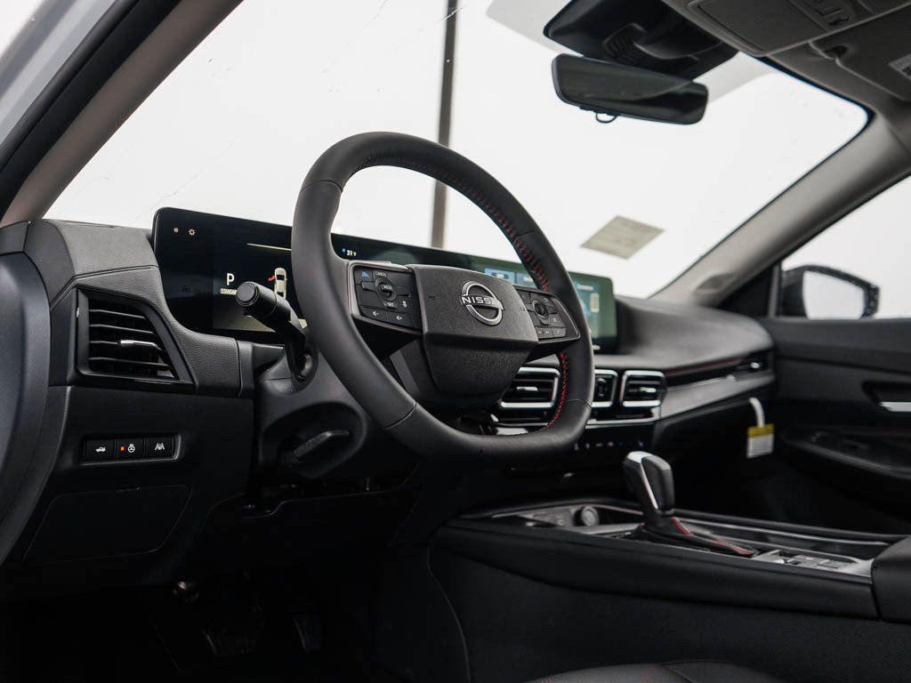 New 2026 Nissan Sentra SR w/ SR Premium Package FWD image 17