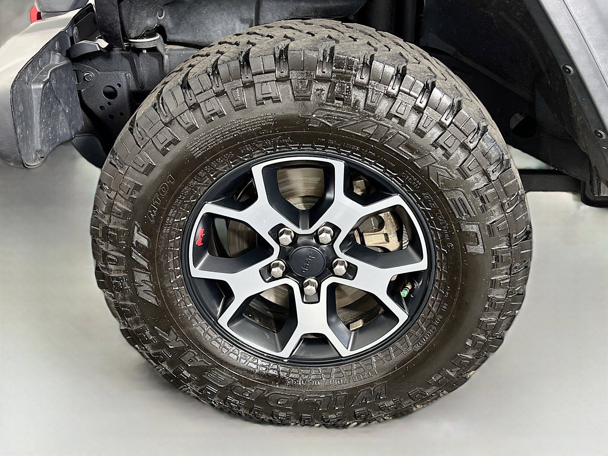 Used 2020 Jeep Wrangler Unlimited Rubicon w/ Dual Top Group AWD/4WD image 26