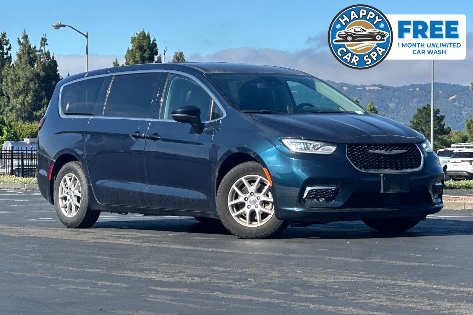 Used 2023 Chrysler Pacifica Touring-L