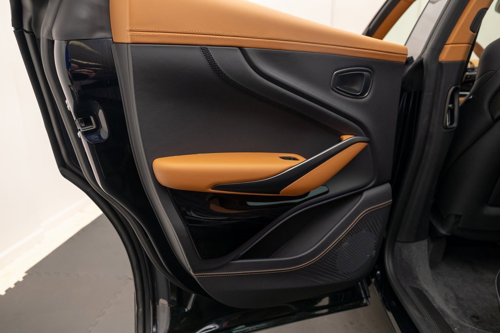 New 2025 Aston Martin DBX 707 image 19