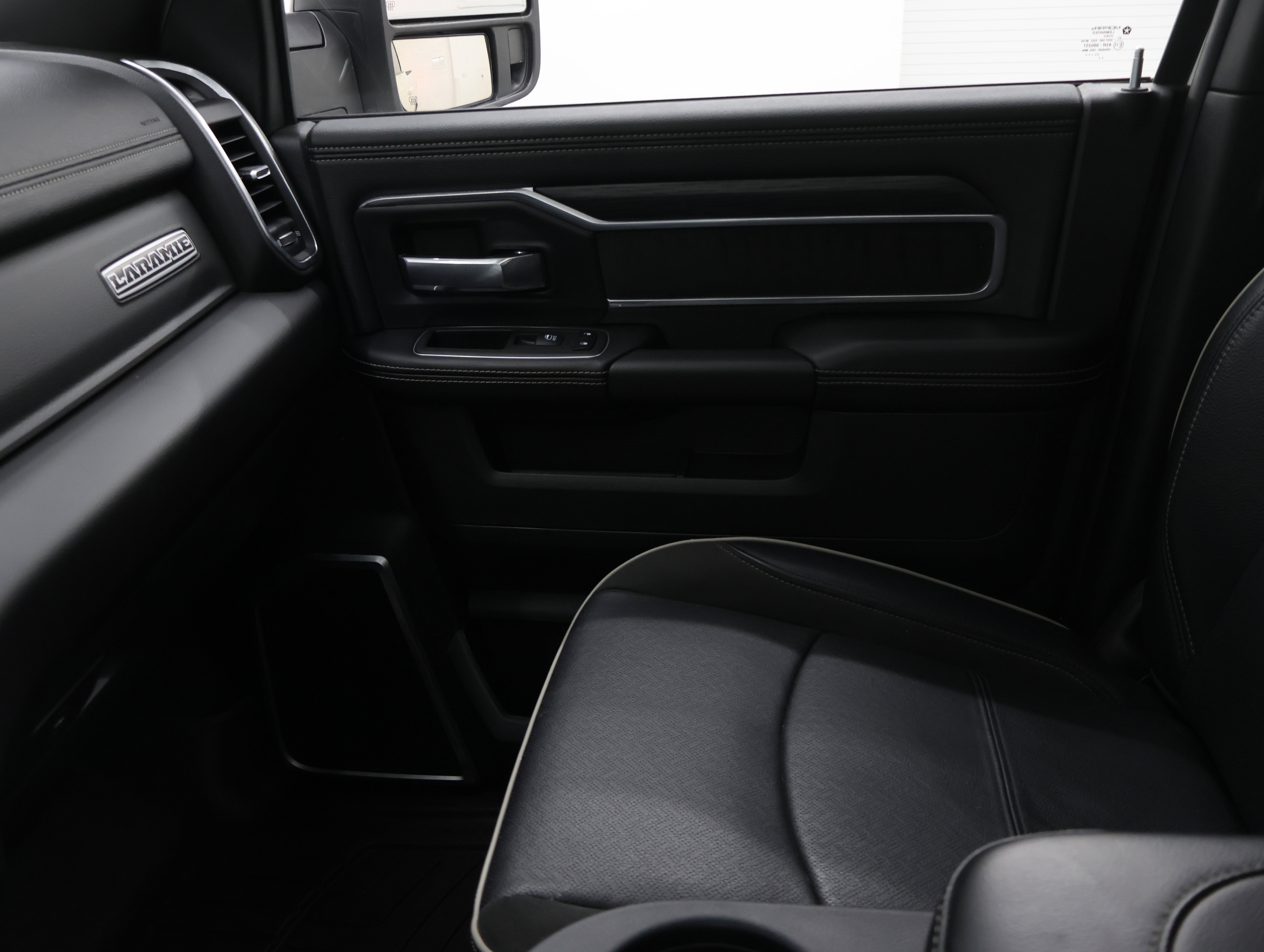 Used 2024 RAM 2500 Laramie w/ Night Edition image 14