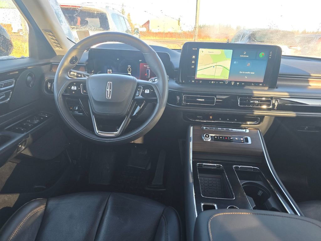 Used 2025 Lincoln Aviator Reserve w/ Jet Appearance Package AWD/4WD image 13