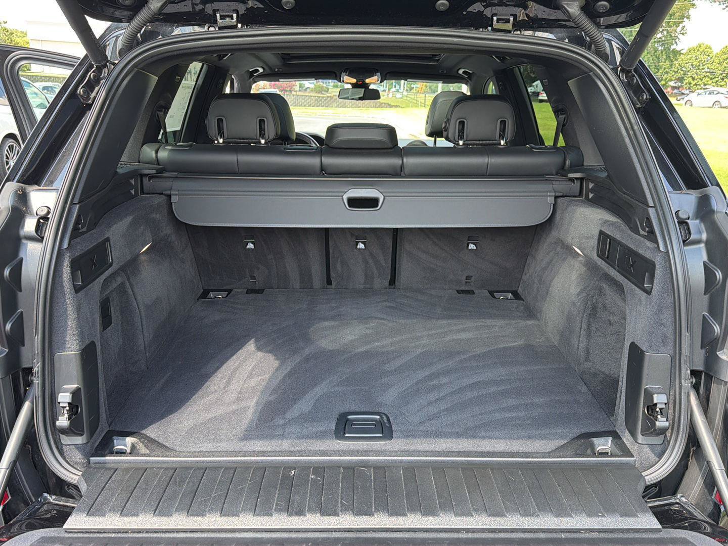 Used 2023 BMW X5 sDrive40i w/ M Sport Package RWD image 34