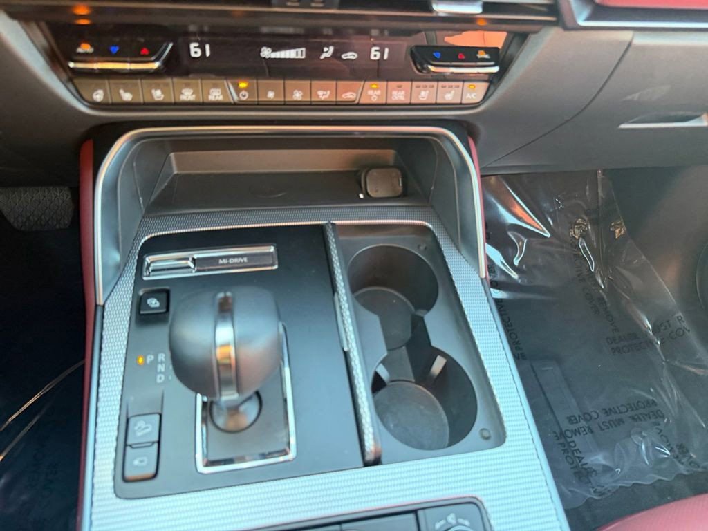 Used 2025 MAZDA CX-70 Plug-In Hybrid w/ Premium Plus image 22