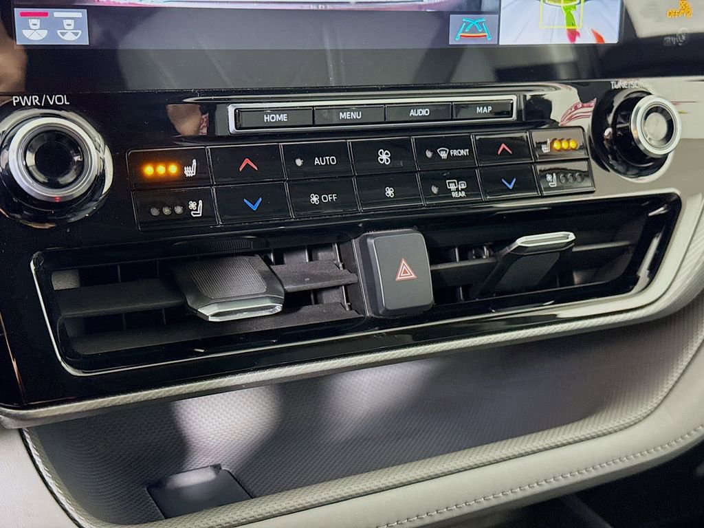 Used 2021 Toyota Highlander Platinum image 8