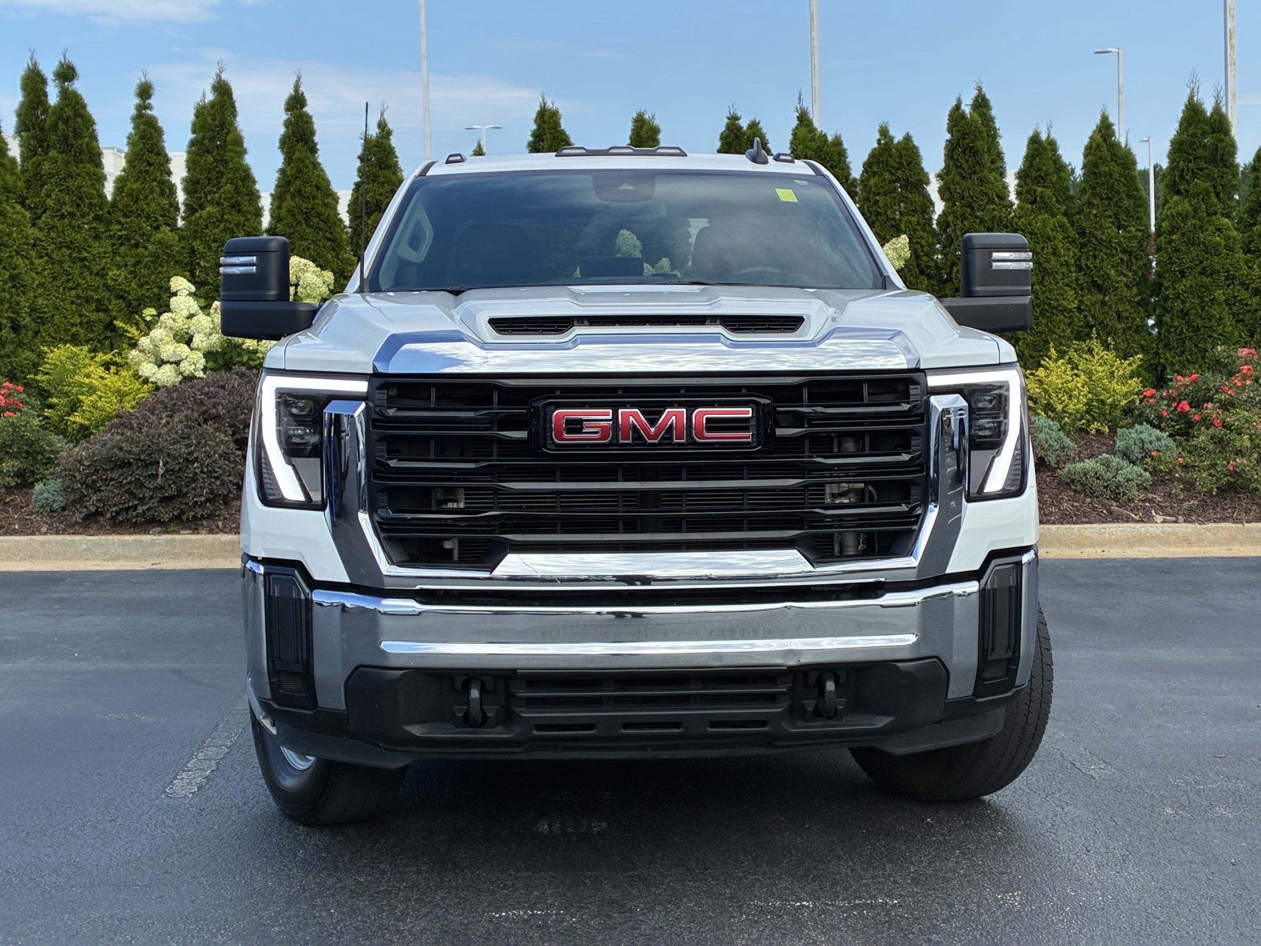 Used 2024 GMC Sierra 3500 Pro w/ Convenience Package AWD/4WD image 5