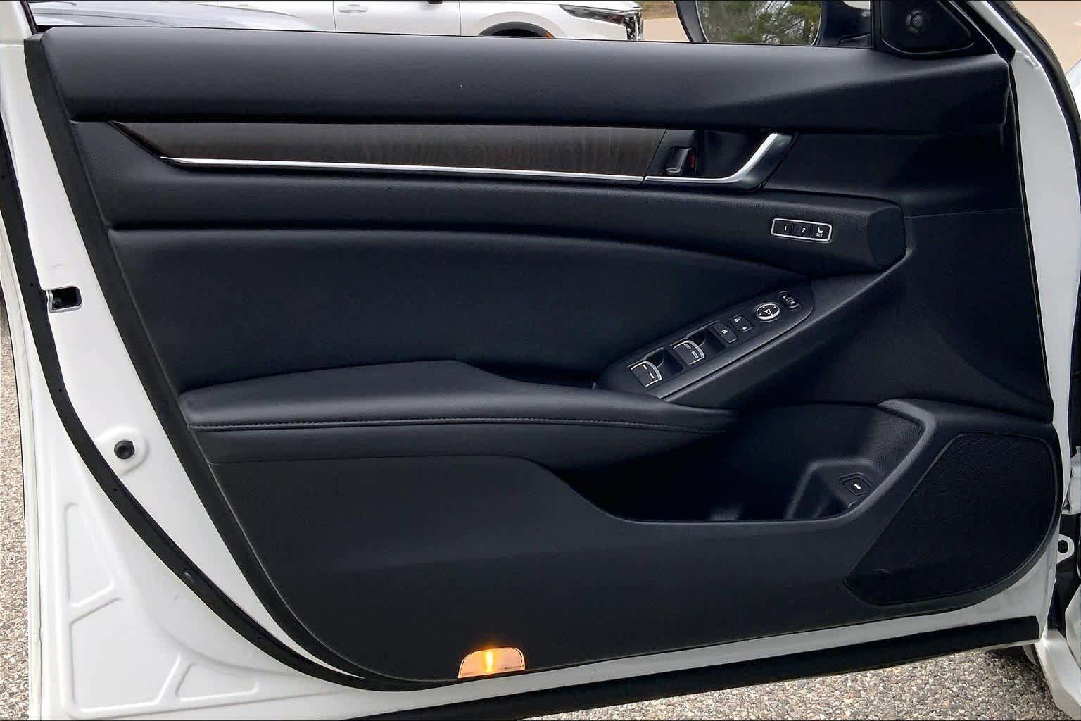 Used 2021 Honda Accord Touring image 22