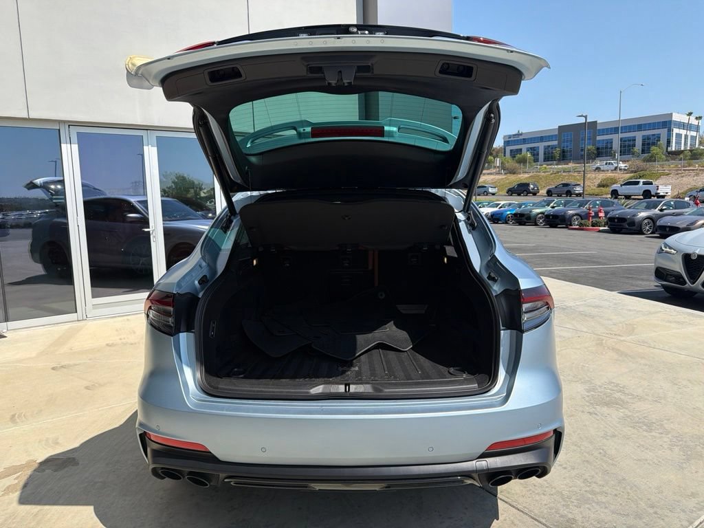 Certified 2023 Maserati Levante Modena AWD/4WD image 10