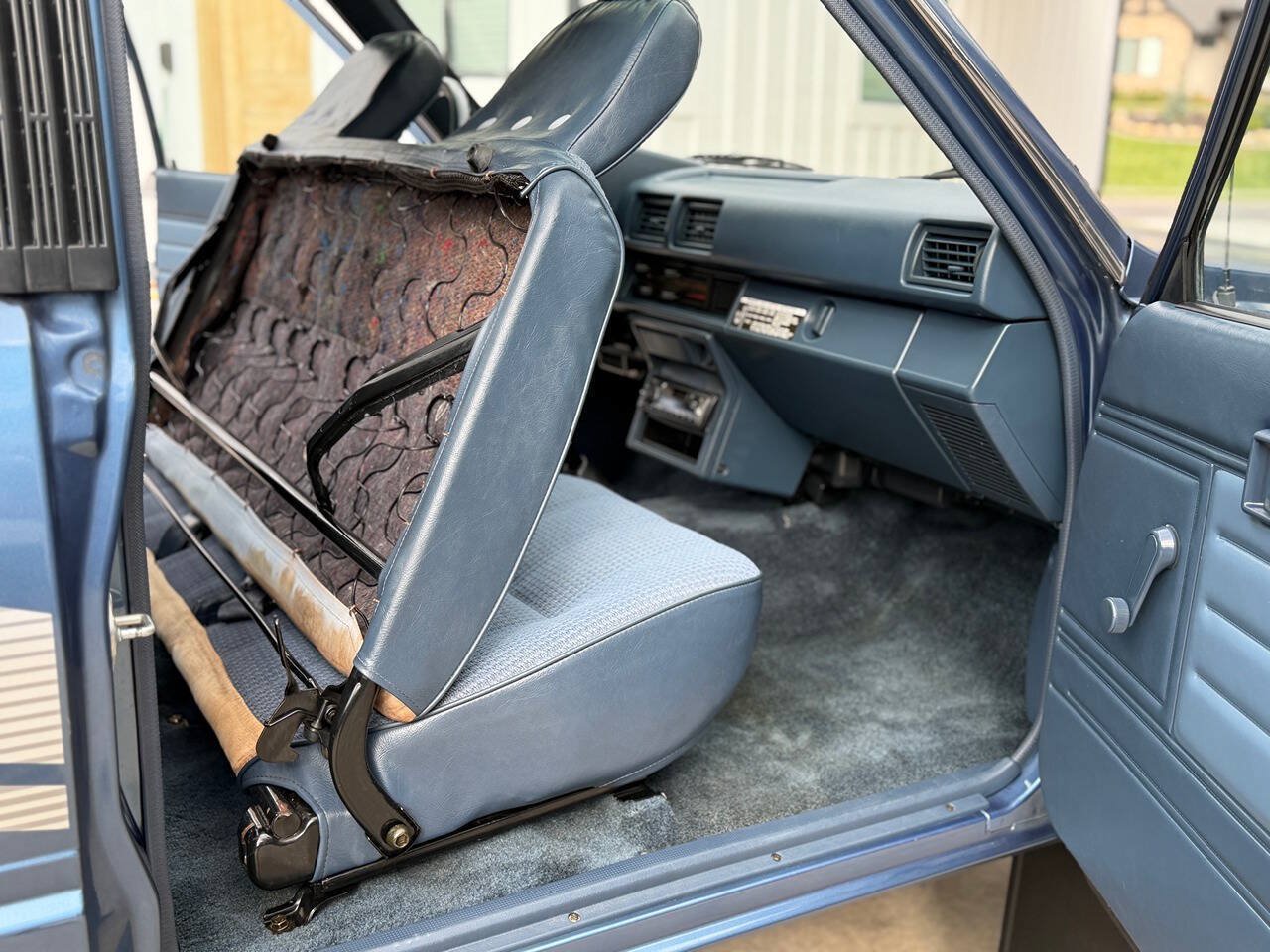 Used 1988 Toyota Pickup 4x4 Regular Cab image 40