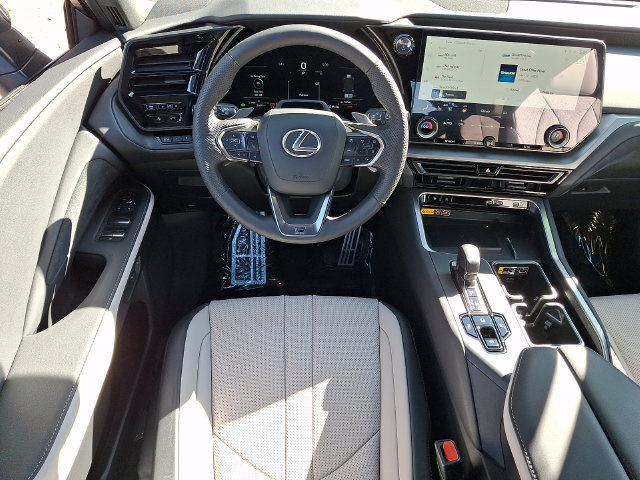 Used 2025 Lexus TX 500h AWD w/ Technology Package image 13