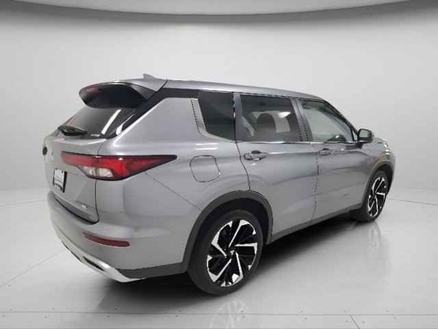 Used 2024 Mitsubishi Outlander SE AWD/4WD image 6