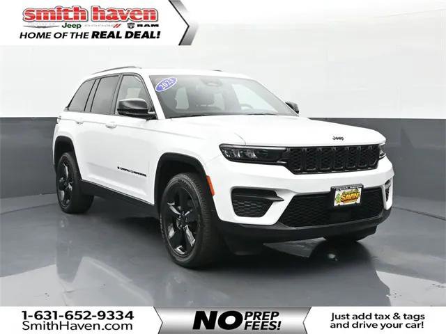 Certified 2023 Jeep Grand Cherokee Altitude image 1
