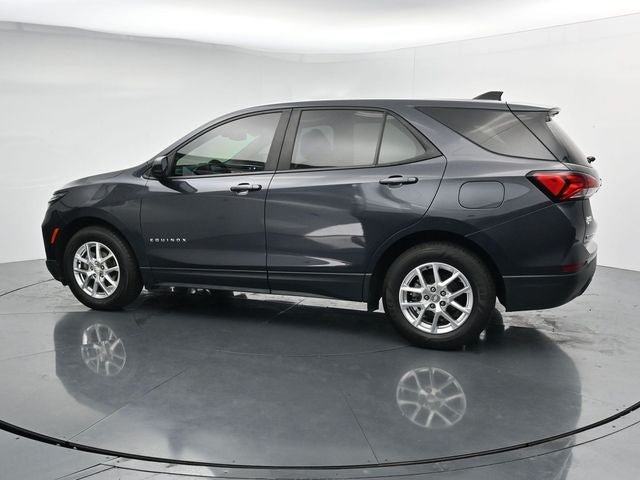 Used 2022 Chevrolet Equinox LS w/ LS Convenience Package FWD image 6