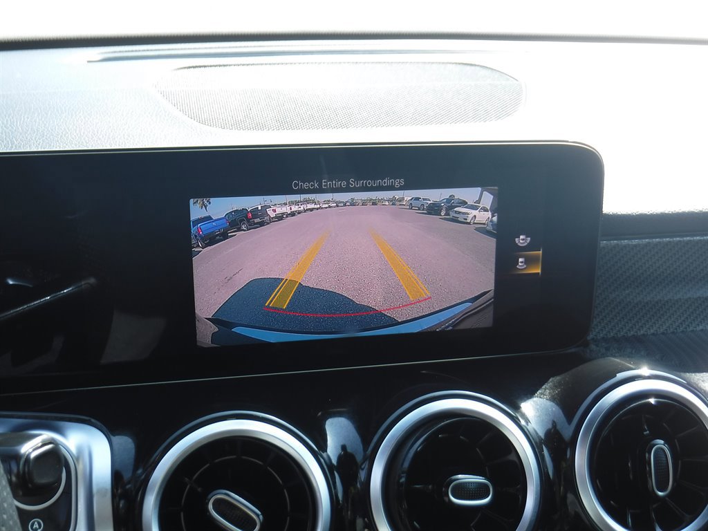 Used 2023 Mercedes-Benz GLB 250 image 23