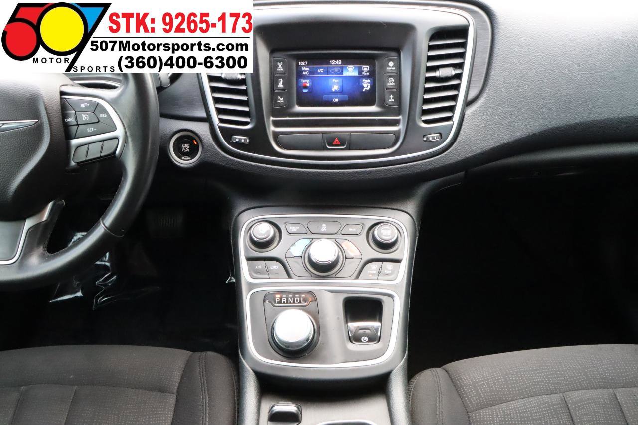 Used 2016 Chrysler 200 Limited w/ Convenience Group image 19