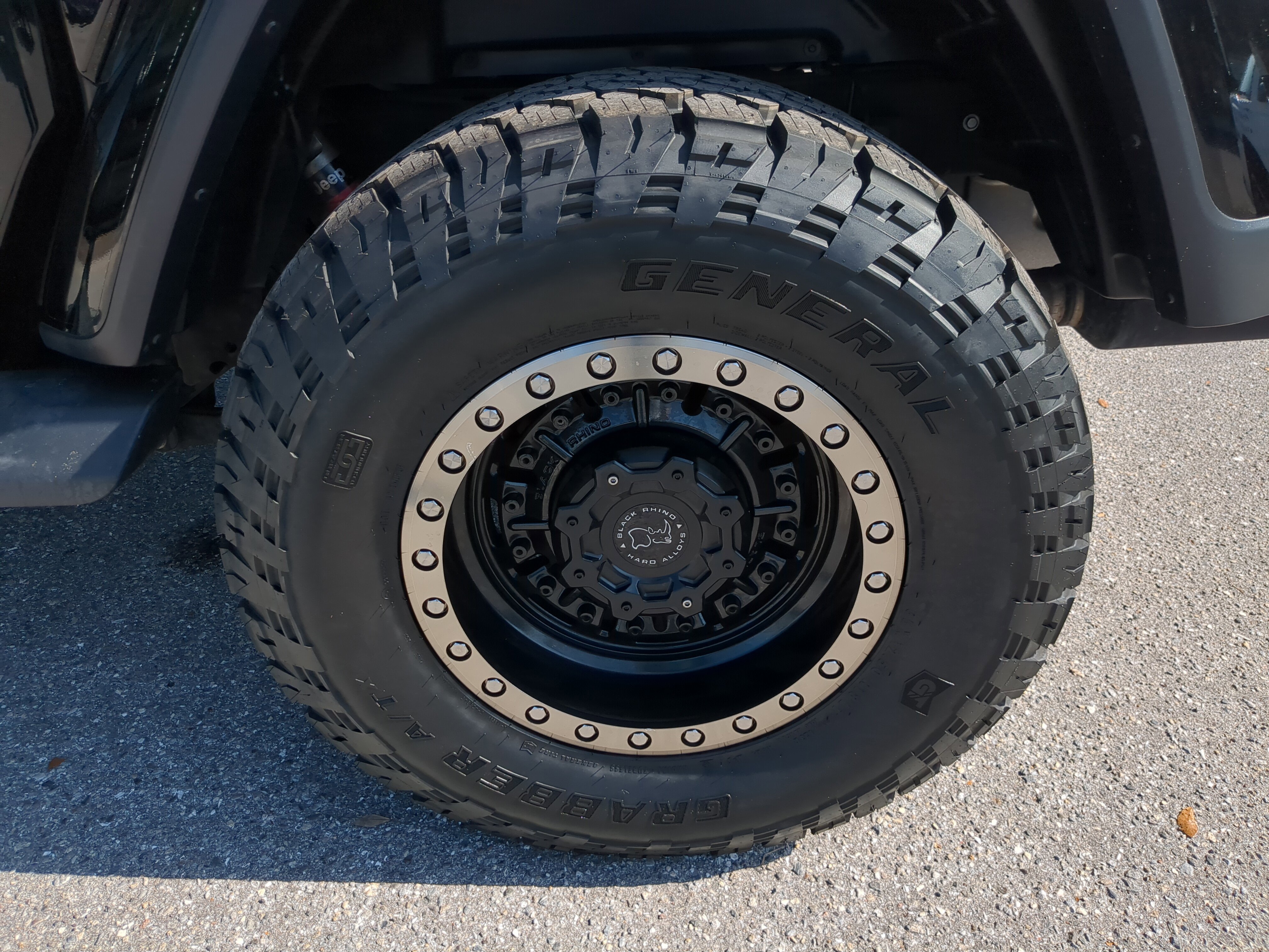 Used 2020 Jeep Gladiator Overland w/ Safety Group image 36