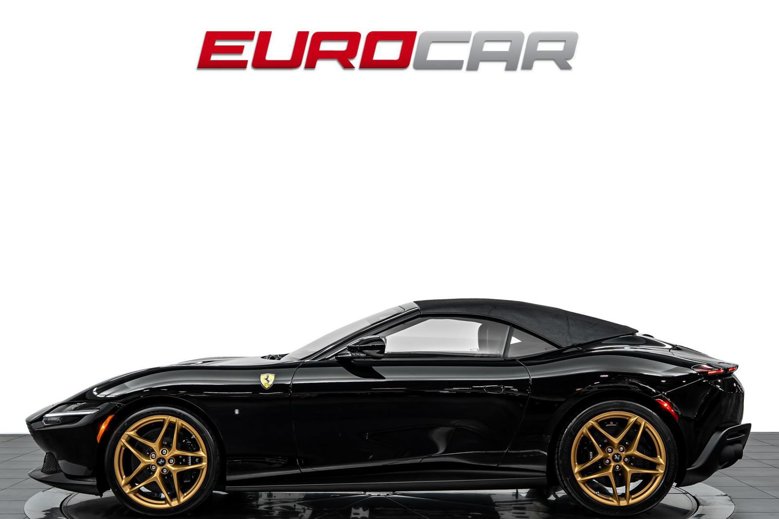 Used 2026 Ferrari Roma Spider RWD image 3