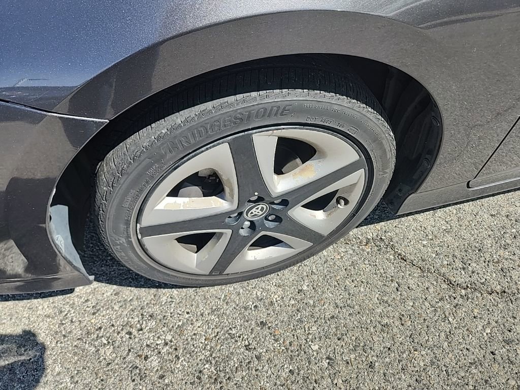 Used 2016 Toyota Prius Four image 9