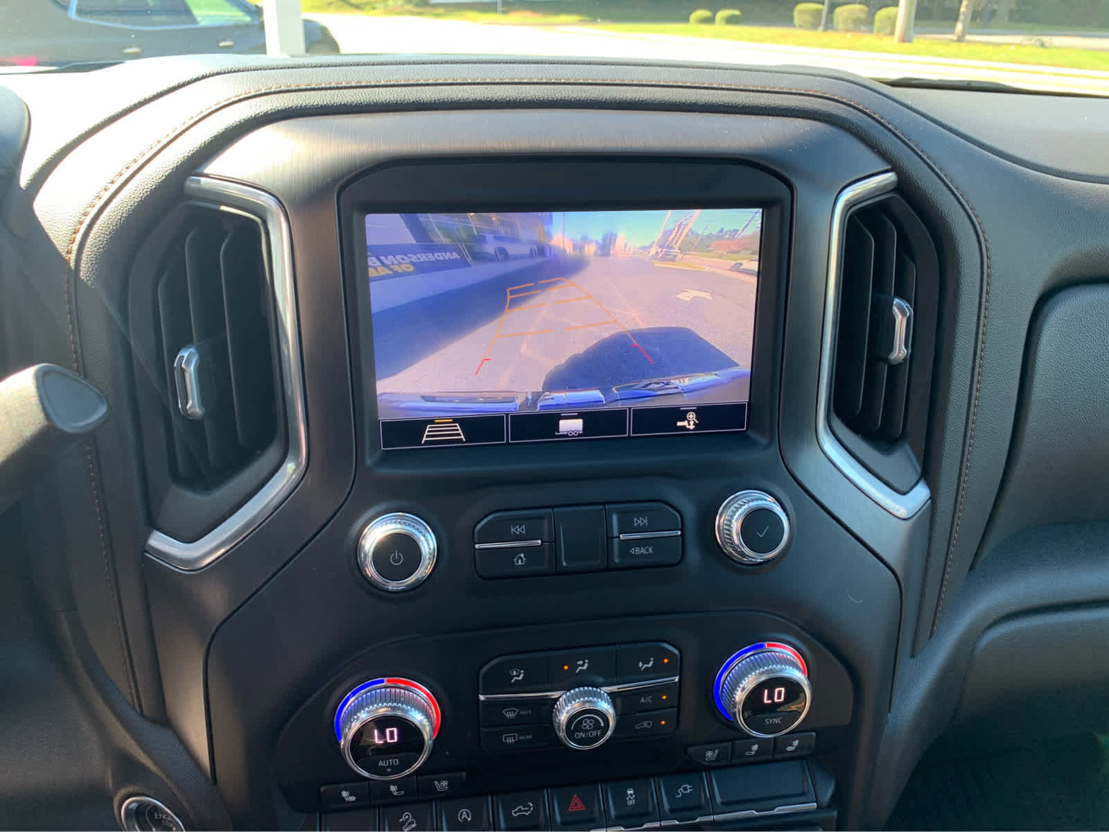 Used 2020 GMC Sierra 1500 AT4 image 16