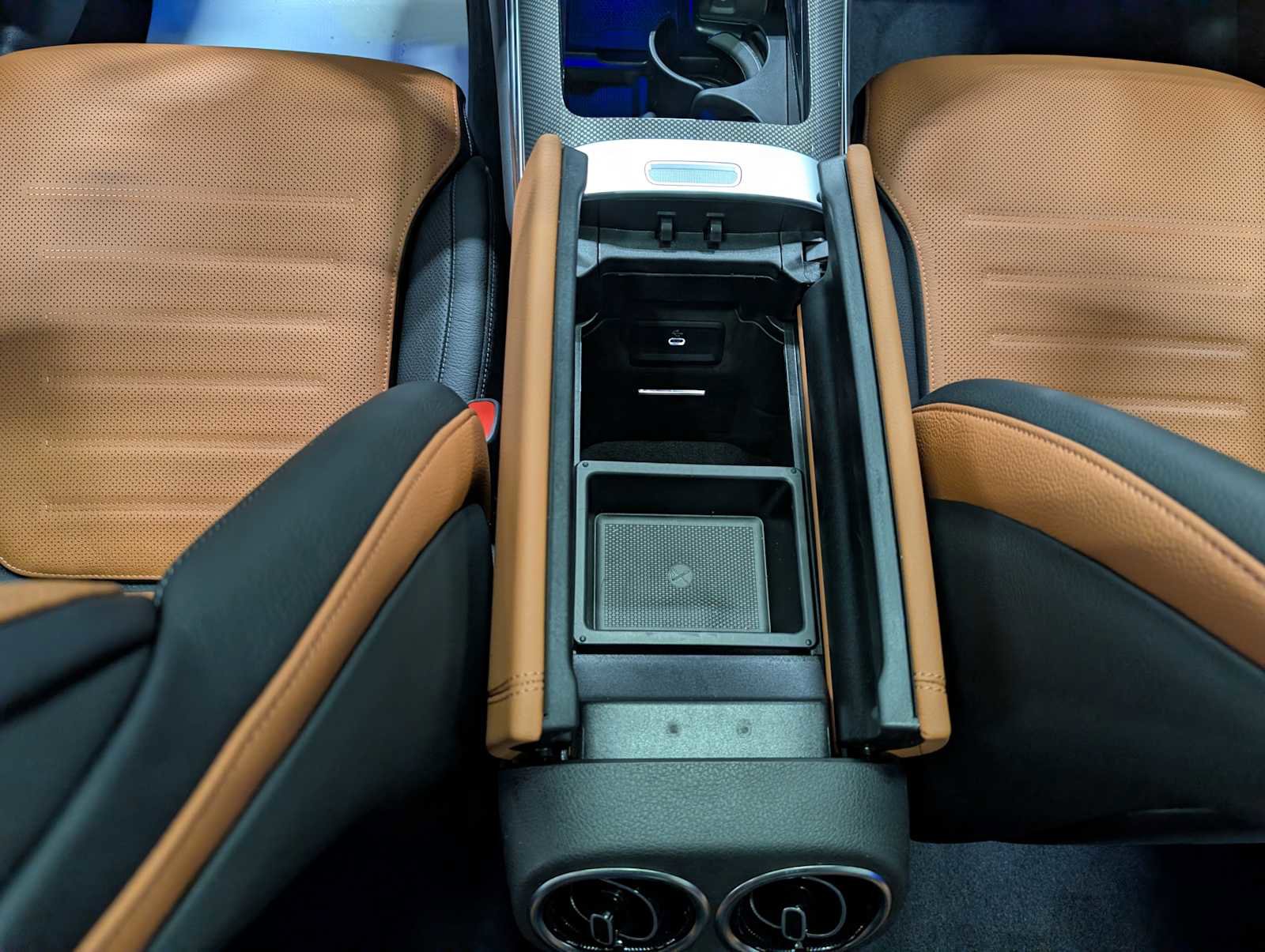 New 2026 Mercedes-Benz GLC 43 AMG 4MATIC Coupe image 16