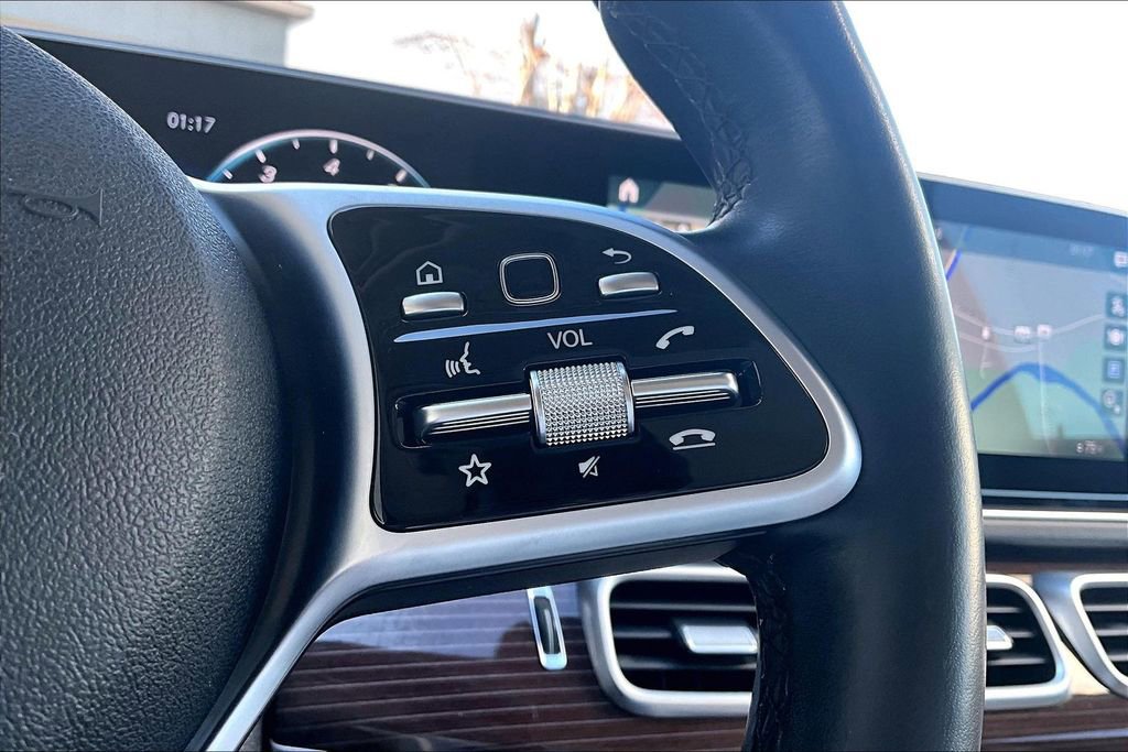 Used 2021 Mercedes-Benz GLS 580 4MATIC image 13