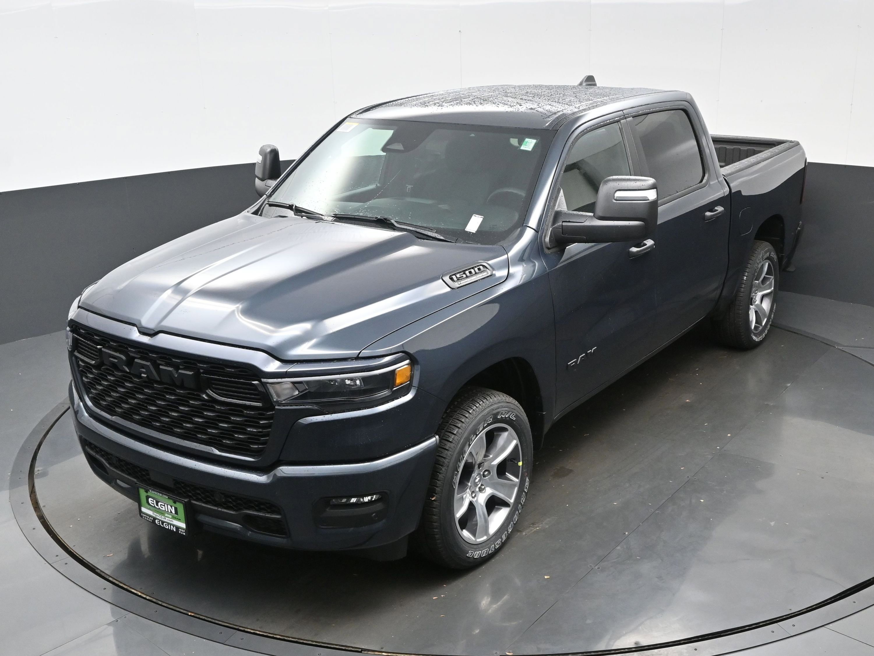 New 2026 RAM 1500 Express AWD/4WD image 18