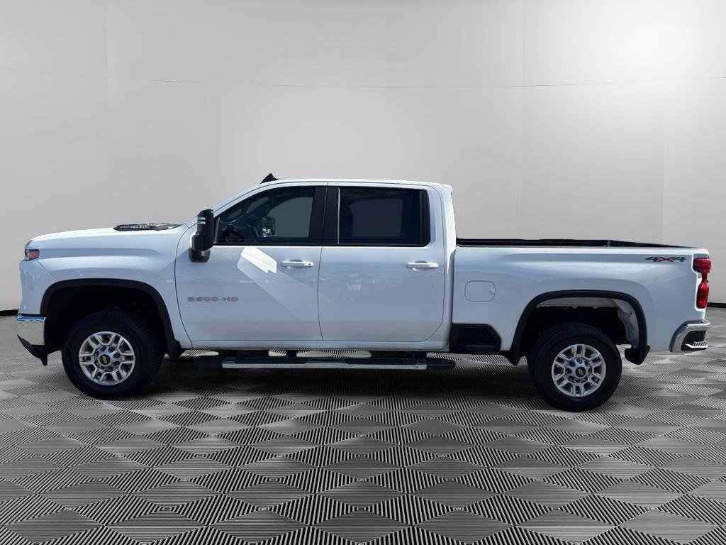 Used 2024 Chevrolet Silverado 2500 LT image 4