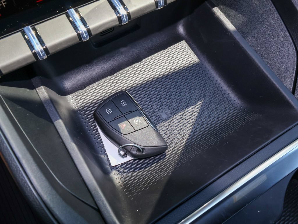 New 2027 GMC Terrain Elevation w/ LPO, Floor Liner Package FWD image 25
