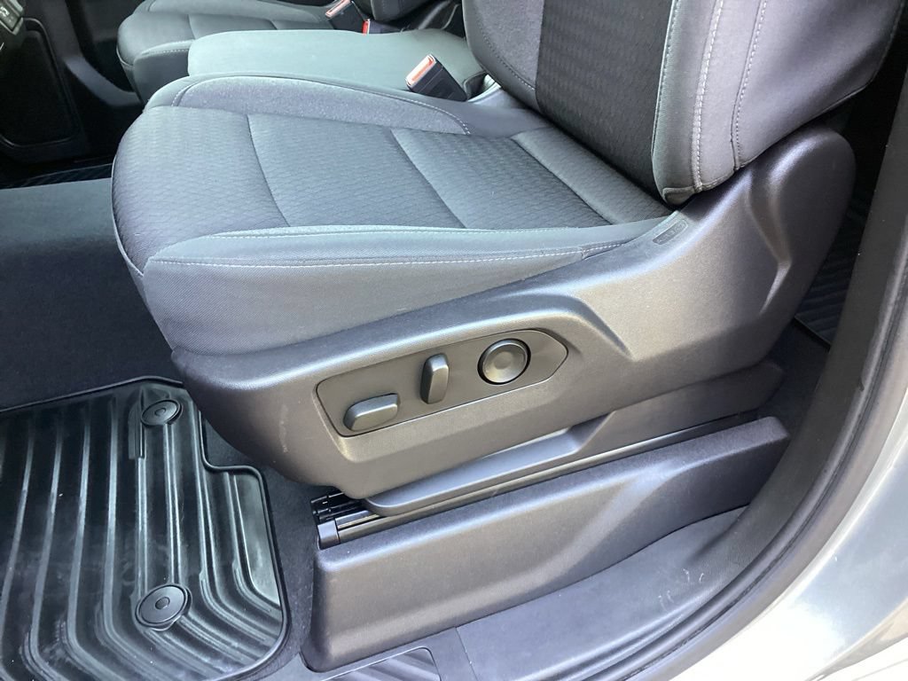 Used 2023 Chevrolet Silverado 1500 Custom AWD/4WD image 38
