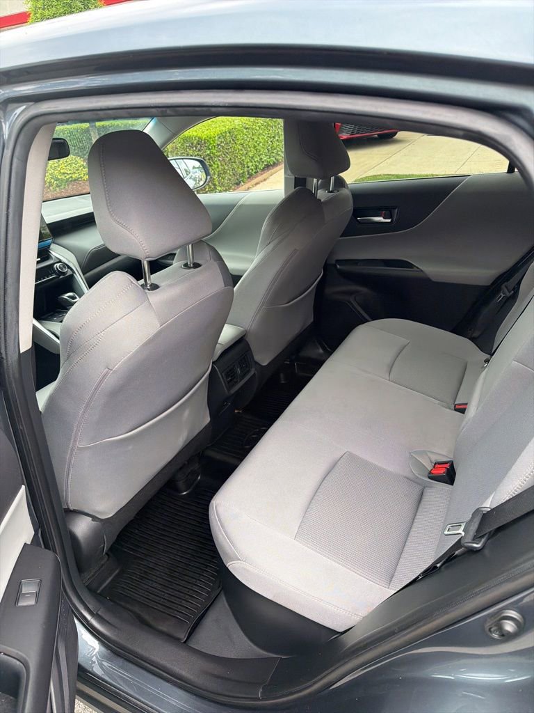 Used 2023 Toyota Venza LE AWD/4WD image 7