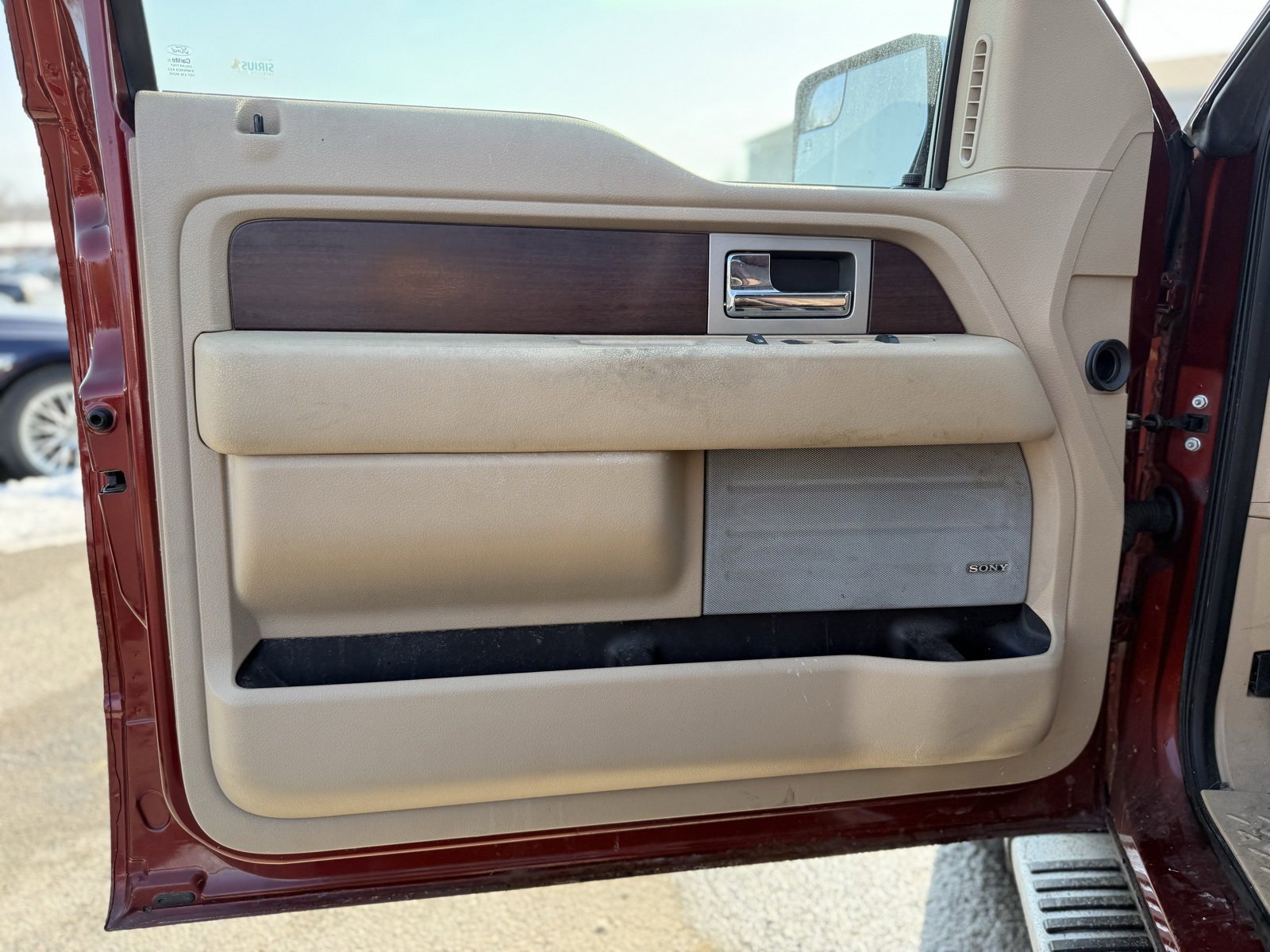 Used 2014 Ford F150 King Ranch w/ King Ranch Luxury Package image 15