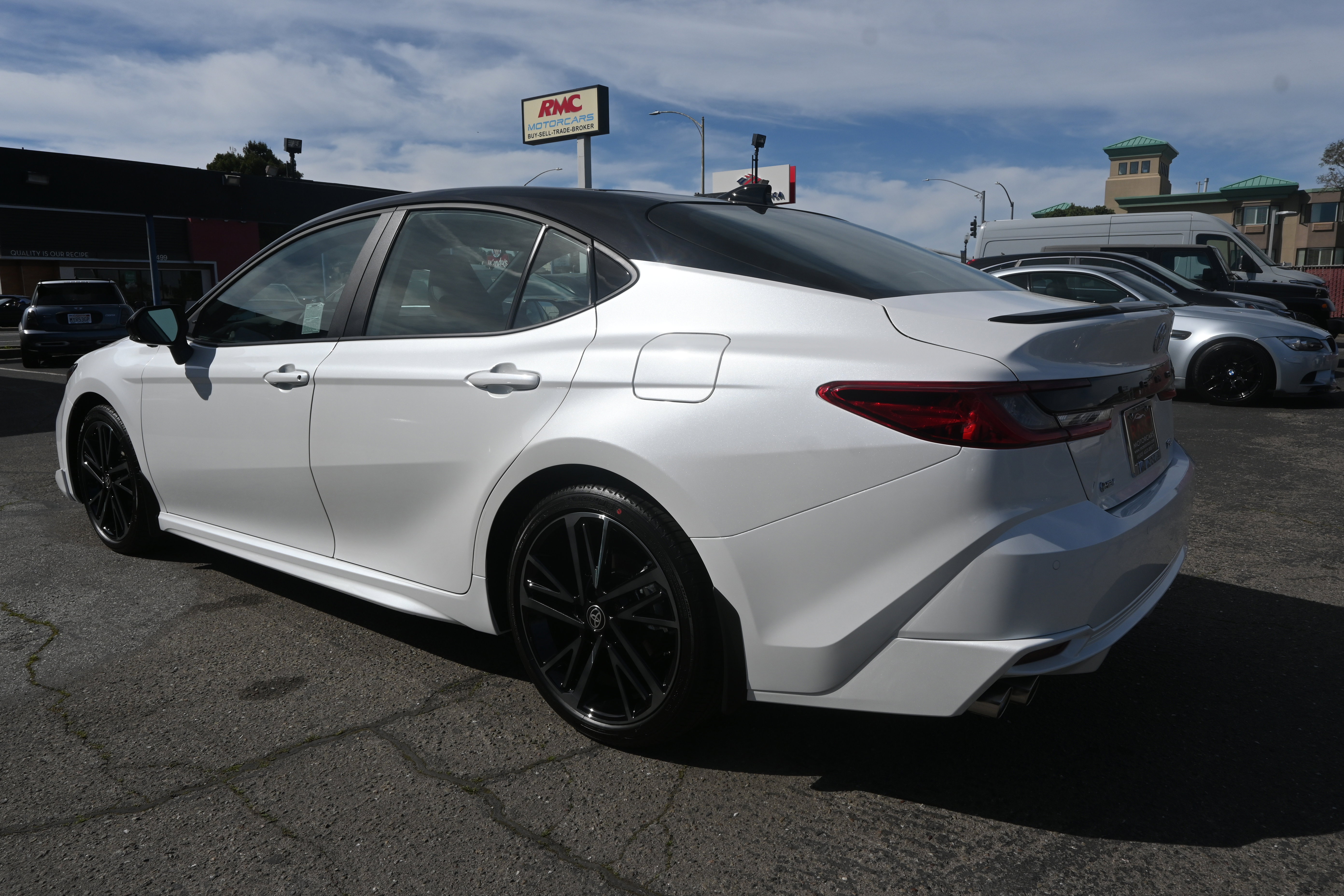 Used 2026 Toyota Camry Hybrid image 4