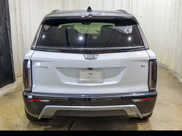 New 2027 Cadillac Vistiq Sport w/ LPO, Floor Liner Package AWD/4WD image 6
